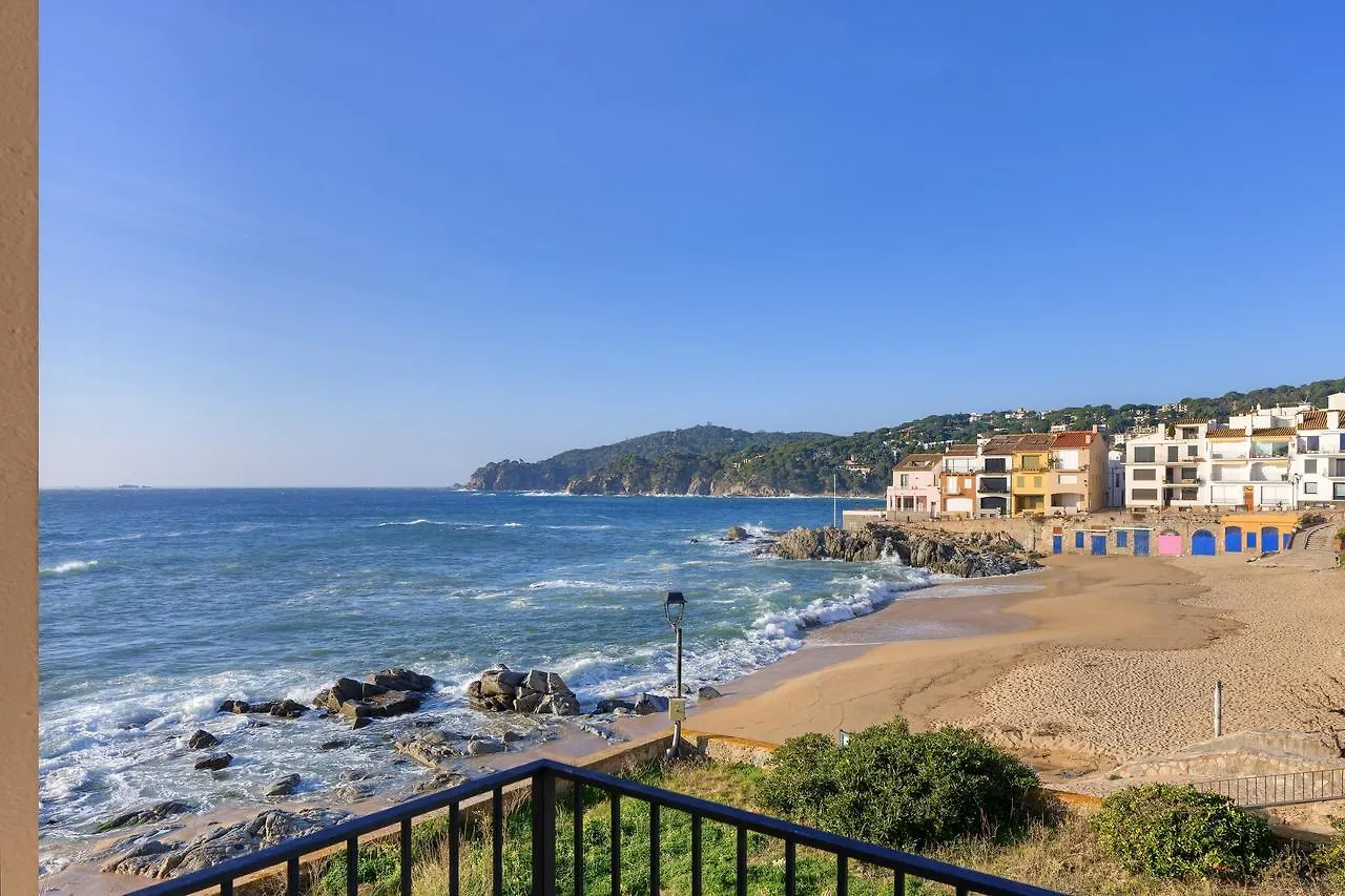 Voramar A Apartment Calella De Palafrugell Spain